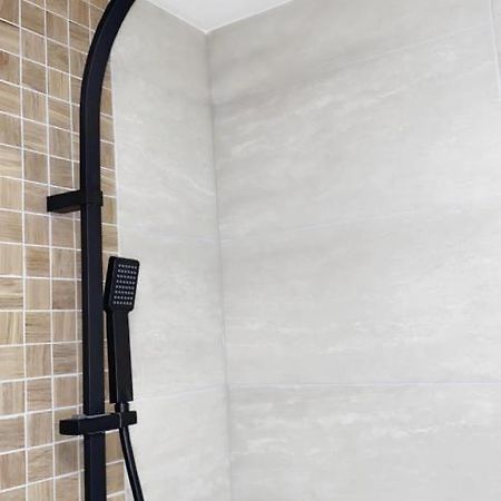 L'AppartE Black Superbe Appartement Pop ! Μπεζανσόν Εξωτερικό φωτογραφία