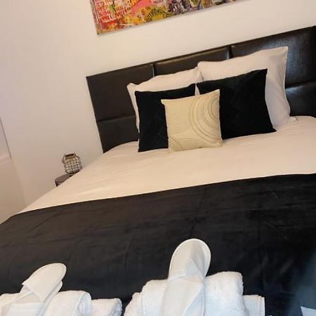 L'AppartE Black Superbe Appartement Pop ! Μπεζανσόν Εξωτερικό φωτογραφία