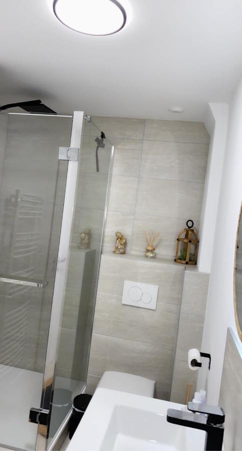 L'AppartE Black Superbe Appartement Pop ! Μπεζανσόν Εξωτερικό φωτογραφία
