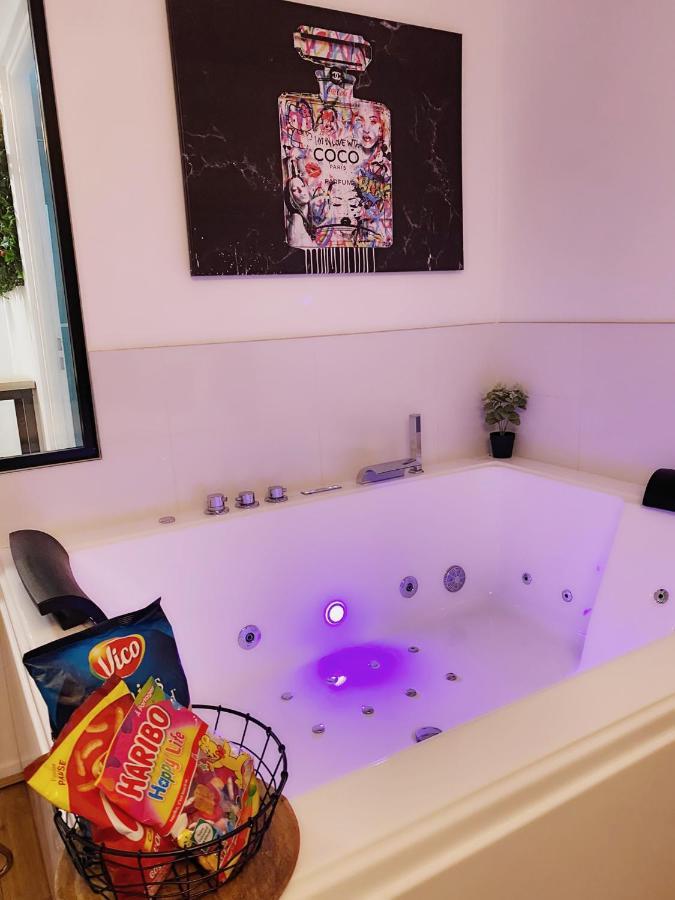 L'AppartE Black Superbe Appartement Pop ! Μπεζανσόν Εξωτερικό φωτογραφία