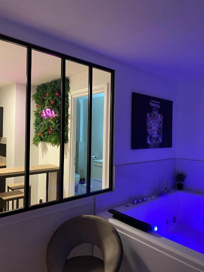 L'AppartE Black Superbe Appartement Pop ! Μπεζανσόν Εξωτερικό φωτογραφία