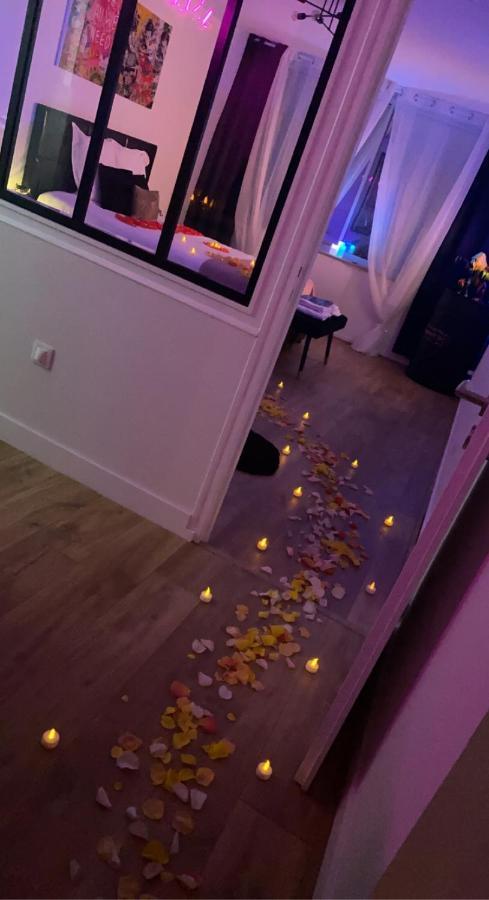 L'AppartE Black Superbe Appartement Pop ! Μπεζανσόν Εξωτερικό φωτογραφία